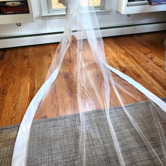 Elegant White Tulle Hair Veil main image 5